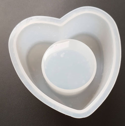Silikonform Gießform für einen kleinen Teelichthalter in Herzform